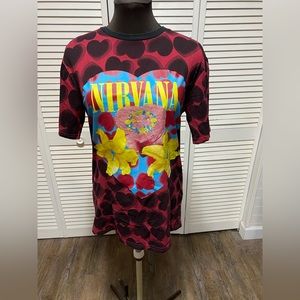 Nirvana Heart Shaped Box 2016 Over Dyed Short Sleeve Shirt Size Medium
